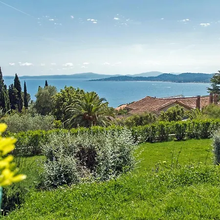 Sleeps 12 With Pool And Air Con Villa