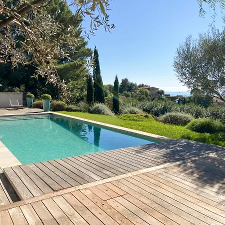 Sleeps 12 With Pool And Air Con Villa