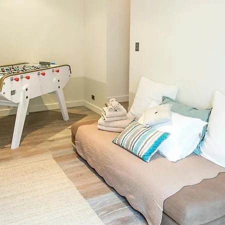 Sleeps 12 With Pool And Air Con Villa Les Issambres